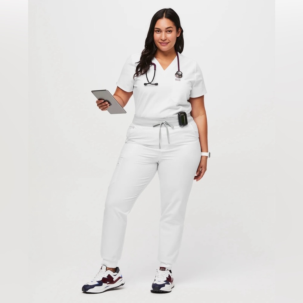 FIGS Optic White (Gen 2 White) Scrub Set: S Jogger Bottoms & XS Rafaela Top